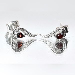 0.37 CTW Genuine Garnet and White Diamond .925 Sterling NWOT